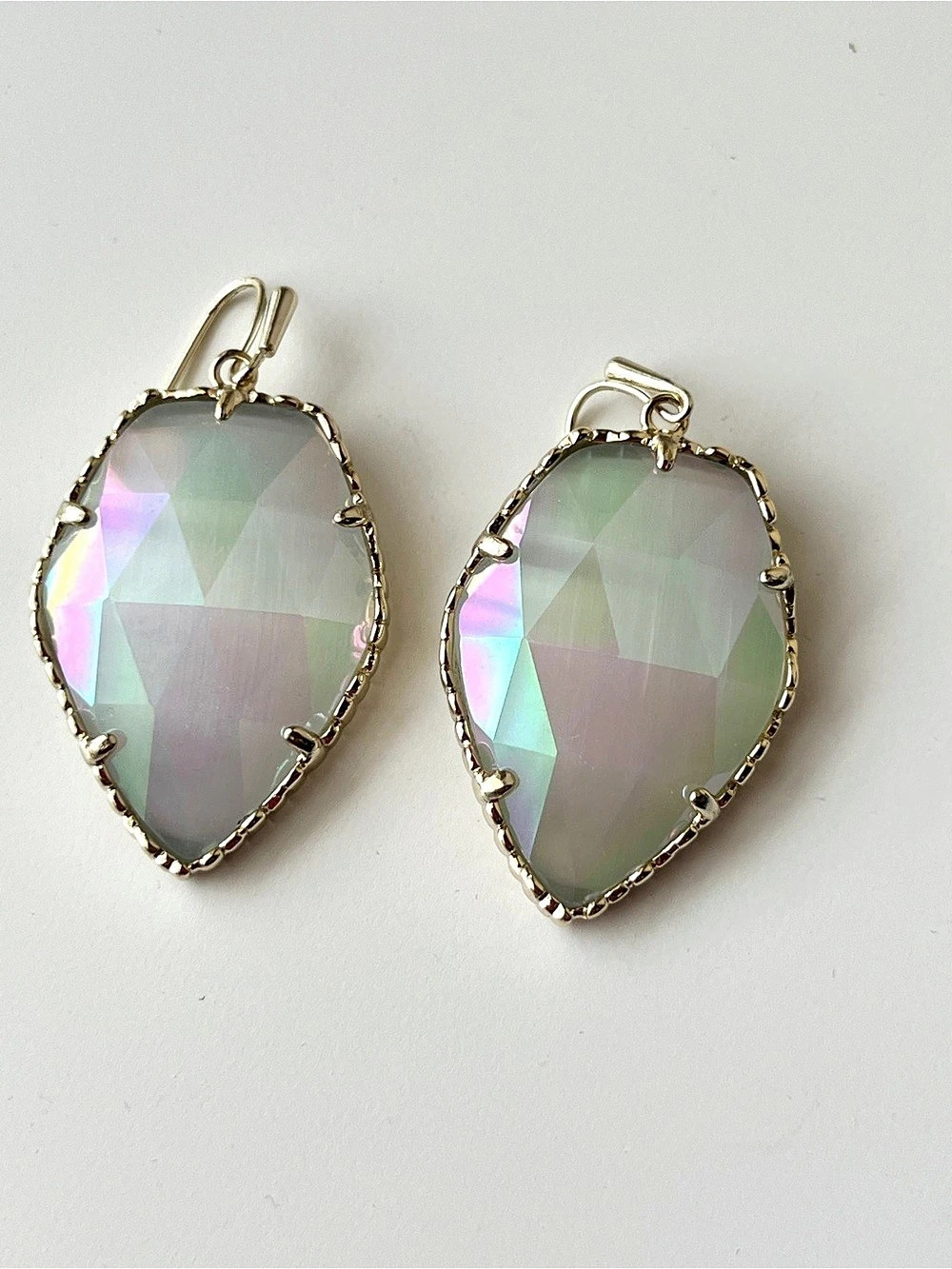 Kendra Scott Elle Gold Drop Earrings in Dichroic Glass Iridescent Statement